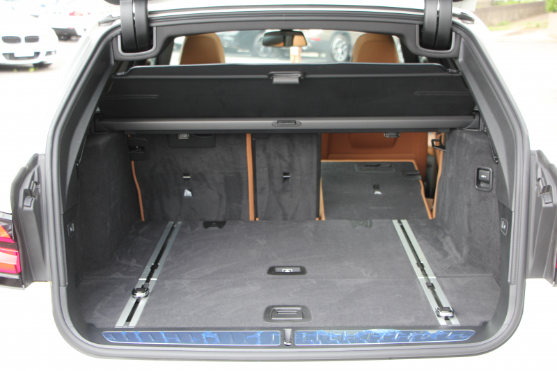 BMW 5シリーズ 530i ﾂｰﾘﾝｸﾞMｽﾎﾟｰﾂ ｾﾚｸﾄP 後期 252馬力 ﾊﾟﾉﾗﾏｻﾝﾙｰﾌ ｺﾆｬｯｸﾚｻﾞｰ 全席ﾋｰﾀｰ ﾊｰﾏﾝｶｰﾄﾞﾝｻﾗｳﾝﾄﾞｱﾀﾞﾌﾟﾃｨﾌﾞｻｽ 19AW Mspﾌﾞﾚｰｷ LEDﾍｯﾄﾞﾗｲﾄ ｵｰﾄﾊｲﾋﾞｰﾑ 360度ｶﾒﾗ ｱｯﾌﾟﾙｶｰﾌﾟﾚｲ BMWﾗｲﾌﾞｺｯｸﾋﾟｯﾄ 2年保証