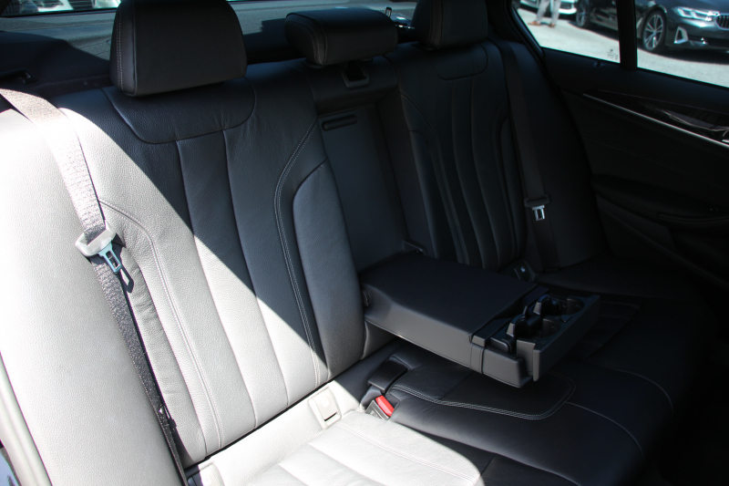 BMW 5シリーズ 530i Mｽﾎﾟｰﾂ 左ﾊﾝﾄﾞﾙ 1ｵｰﾅ ｻﾝﾙｰﾌ ｺﾝﾌｫｰﾄP ﾏｯｻｰｼﾞ&ﾍﾞﾝﾁﾚｰｼｮﾝ 全席ﾋｰﾀｰ黒革 ｺﾝﾌｫｰﾄｼｰﾄ ｿﾌﾄｸﾛｰｽﾞﾄﾞｱ HUD ｼﾞｪｽﾁｬｰC 追従ACC 360度ｶﾒﾗ ﾀｯﾁ画面HDDﾅﾋﾞLEDﾍｯﾄﾞﾗｲﾄ ｵｰﾄﾊｲﾋﾞｰﾑ 電動ﾄﾗﾝｸ 2年保証