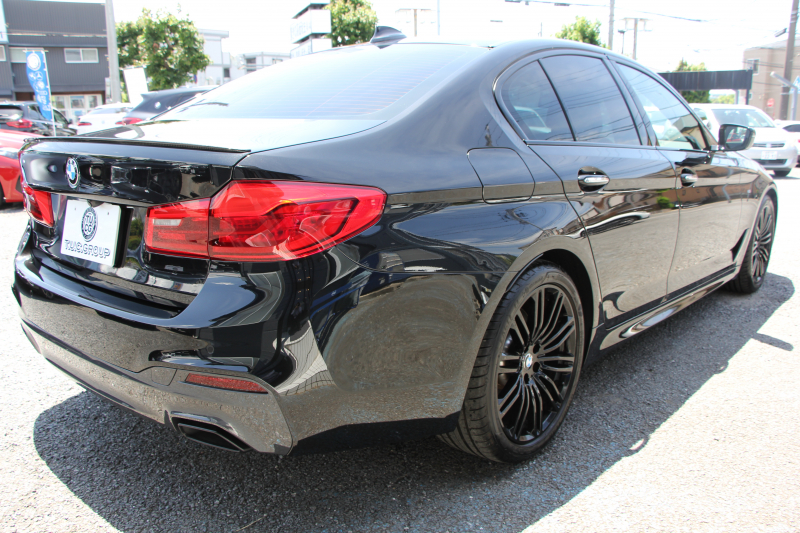 BMW 5シリーズ 530i Mｽﾎﾟｰﾂ 左ﾊﾝﾄﾞﾙ 1ｵｰﾅ ｻﾝﾙｰﾌ ｺﾝﾌｫｰﾄP ﾏｯｻｰｼﾞ&ﾍﾞﾝﾁﾚｰｼｮﾝ 全席ﾋｰﾀｰ黒革 ｺﾝﾌｫｰﾄｼｰﾄ ｿﾌﾄｸﾛｰｽﾞﾄﾞｱ HUD ｼﾞｪｽﾁｬｰC 追従ACC 360度ｶﾒﾗ ﾀｯﾁ画面HDDﾅﾋﾞLEDﾍｯﾄﾞﾗｲﾄ ｵｰﾄﾊｲﾋﾞｰﾑ 電動ﾄﾗﾝｸ 2年保証