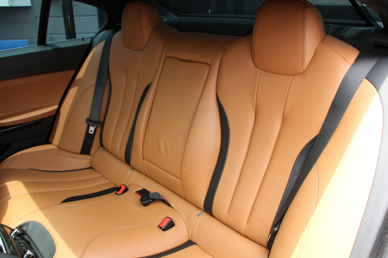 BMW 6シリーズ 640i ｸﾞﾗﾝｸｰﾍﾟｾﾚﾌﾞﾚｰｼｮﾝｴﾃﾞｨｼｮﾝ ｴｸｽｸﾙｰｼﾌﾞｽﾎﾟｰﾂ 後期 ﾌｪｲｽﾘﾌﾄ後 33台限定車 ｻﾝﾙｰﾌ MPerformance20AW ｺﾆｬｯｸ&ﾌﾞﾗｯｸｺﾝﾋﾞﾅｯﾊﾟﾚｻﾞｰ ｱﾙｶﾝﾀｰﾗﾙｰﾌ 追従ACC LEDﾍｯﾄﾞﾗｲﾄ HDDﾅﾋﾞTV ﾊｰﾏﾝK Pｱｼｽﾄ TOPﾋﾞｭｰｶﾒﾗ 2年保証