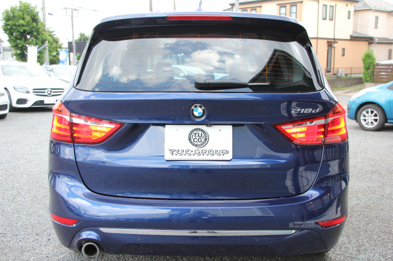 BMW 2シリーズ 218d ｸﾞﾗﾝﾂｱﾗｰ ﾗｸﾞｼﾞｭｱﾘｰ 後期 ﾌｪｲｽﾘﾌﾄ後 3列7人乗り ADｱｸﾃｨﾌﾞｾｰﾌﾃｨ&ｺﾝﾌｫｰﾄP 追従ACC HUD 受注生産OPｵｲｽﾀｰﾚｻﾞｰ 電動ﾄﾗﾝｸ LEDﾍｯﾄﾞﾗｲﾄ ﾒﾓﾘｰ付電動ｼｰﾄ ﾀｯﾁ画面HDDﾅﾋﾞﾊﾟｰｷﾝｸﾞｱｼｽﾄ 2年保証
