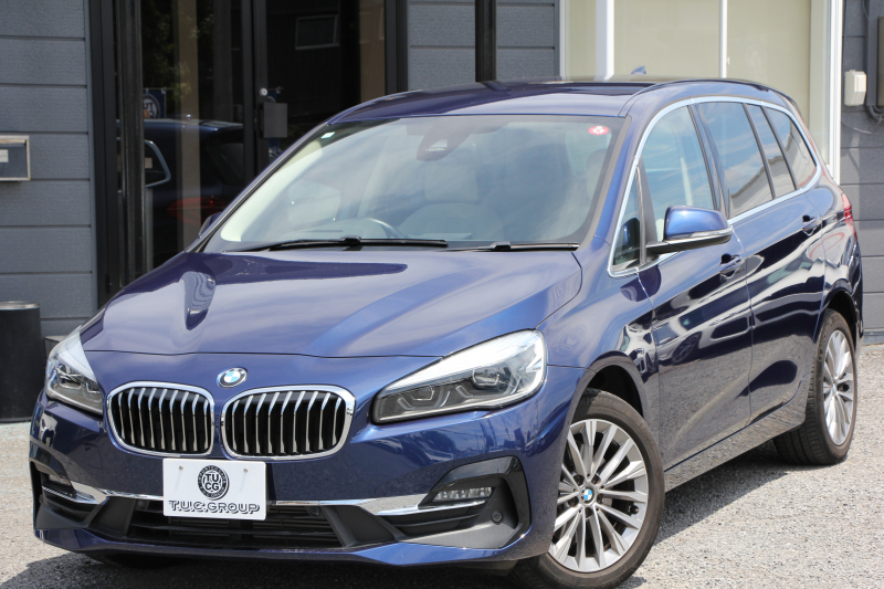 BMW 2シリーズ 218d ｸﾞﾗﾝﾂｱﾗｰ ﾗｸﾞｼﾞｭｱﾘｰ 後期 ﾌｪｲｽﾘﾌﾄ後 3列7人乗り ADｱｸﾃｨﾌﾞｾｰﾌﾃｨ&ｺﾝﾌｫｰﾄP 追従ACC HUD 受注生産OPｵｲｽﾀｰﾚｻﾞｰ 電動ﾄﾗﾝｸ LEDﾍｯﾄﾞﾗｲﾄ ﾒﾓﾘｰ付電動ｼｰﾄ ﾀｯﾁ画面HDDﾅﾋﾞﾊﾟｰｷﾝｸﾞｱｼｽﾄ 2年保証