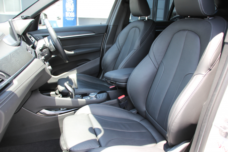 BMW X1 Xdrive18d Mｽﾎﾟｰﾂ ﾊｲﾗｲﾝ ｺﾝﾌｫｰﾄP 後期 ﾌｪｲｽﾘﾌﾄ後 ﾋｰﾀｰ黒革 電動ｼｰﾄ LEDﾍｯﾄﾞﾗｲﾄ 追従ACC 変更後ﾀｯﾁﾊﾟﾈﾙ対応HDDﾅﾋﾞ新ﾒｰﾀｰ Bluetooth接続 Pｱｼｽﾄ Bｶﾒﾗ 電動ﾄﾗﾝｸ 衝突軽減ﾌﾞﾚｰｷ 車線逸脱警告 歩行者警告 2年保証