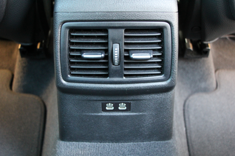 BMW X1 Xdrive18d Mｽﾎﾟｰﾂ ﾊｲﾗｲﾝ ｺﾝﾌｫｰﾄP 後期 ﾌｪｲｽﾘﾌﾄ後 ﾋｰﾀｰ黒革 電動ｼｰﾄ LEDﾍｯﾄﾞﾗｲﾄ 追従ACC 変更後ﾀｯﾁﾊﾟﾈﾙ対応HDDﾅﾋﾞ新ﾒｰﾀｰ Bluetooth接続 Pｱｼｽﾄ Bｶﾒﾗ 電動ﾄﾗﾝｸ 衝突軽減ﾌﾞﾚｰｷ 車線逸脱警告 歩行者警告 2年保証