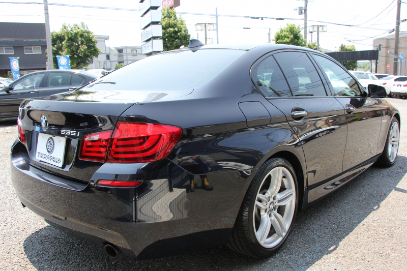 BMW 5シリーズ 535i Mｽﾎﾟｰﾂ 直6ﾀｰﾎﾞN55B30Aｴﾝｼﾞﾝ 306馬力 下取車 禁煙車 ﾋｰﾀｰ黒革 ｵﾌﾟｼｮﾝ19AW iﾄﾞﾗｲﾌﾞHDDﾅﾋﾞBluetoothｵｰﾃﾞｨｵ ﾌﾙｾｸﾞTV Bｶﾒﾗ ﾊﾟﾄﾞﾙｼﾌﾄ 専用ｴｱﾛ 8速AT ｸﾙｺﾝ LEDﾘﾝｸﾞｷｾﾉﾝ ﾐﾗｰETC ｺﾝﾌｫｰﾄｱｸｾｽ 2年保証