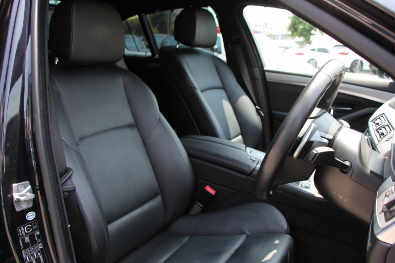 BMW 5シリーズ 535i Mｽﾎﾟｰﾂ 直6ﾀｰﾎﾞN55B30Aｴﾝｼﾞﾝ 306馬力 下取車 禁煙車 ﾋｰﾀｰ黒革 ｵﾌﾟｼｮﾝ19AW iﾄﾞﾗｲﾌﾞHDDﾅﾋﾞBluetoothｵｰﾃﾞｨｵ ﾌﾙｾｸﾞTV Bｶﾒﾗ ﾊﾟﾄﾞﾙｼﾌﾄ 専用ｴｱﾛ 8速AT ｸﾙｺﾝ LEDﾘﾝｸﾞｷｾﾉﾝ ﾐﾗｰETC ｺﾝﾌｫｰﾄｱｸｾｽ 2年保証