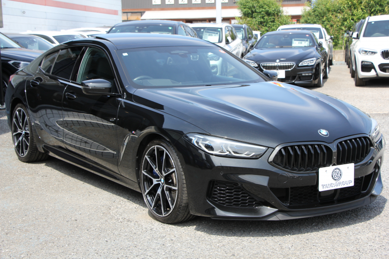 BMW 8シリーズ 840i ｸﾞﾗﾝｸｰﾍﾟMｽﾎﾟｰﾂ ﾊﾟﾉﾗﾏｻﾝﾙｰﾌ ﾒﾘﾉﾚｻﾞｰ ﾅｲﾄﾌﾞﾙｰ/ﾌﾞﾗｯｸindividualｺﾝﾋﾞｼｰﾄ ﾚｰｻﾞｰﾗｲﾄ ｵﾌﾟｼｮﾝ20AW ﾊｰﾏﾝｶｰﾄﾞﾝ ﾃﾞｨｽﾌﾟﾚｲｷｰ ﾘﾓｰﾄ Pｸﾘｽﾀﾙﾌｨﾆｯｼｭ 360度ｶﾒﾗ 追従ACC HUD 全席ﾋｰﾀｰ ﾌﾛﾝﾄﾍﾞﾝﾁﾚｰｼｮﾝ 2年保証