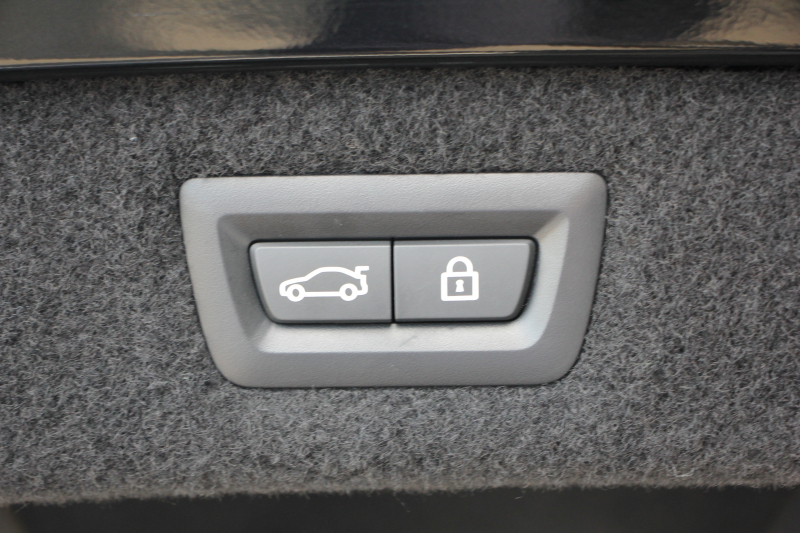 BMW 8シリーズ 840i ｸﾞﾗﾝｸｰﾍﾟMｽﾎﾟｰﾂ ﾊﾟﾉﾗﾏｻﾝﾙｰﾌ ﾒﾘﾉﾚｻﾞｰ ﾅｲﾄﾌﾞﾙｰ/ﾌﾞﾗｯｸindividualｺﾝﾋﾞｼｰﾄ ﾚｰｻﾞｰﾗｲﾄ ｵﾌﾟｼｮﾝ20AW ﾊｰﾏﾝｶｰﾄﾞﾝ ﾃﾞｨｽﾌﾟﾚｲｷｰ ﾘﾓｰﾄ Pｸﾘｽﾀﾙﾌｨﾆｯｼｭ 360度ｶﾒﾗ 追従ACC HUD 全席ﾋｰﾀｰ ﾌﾛﾝﾄﾍﾞﾝﾁﾚｰｼｮﾝ 2年保証