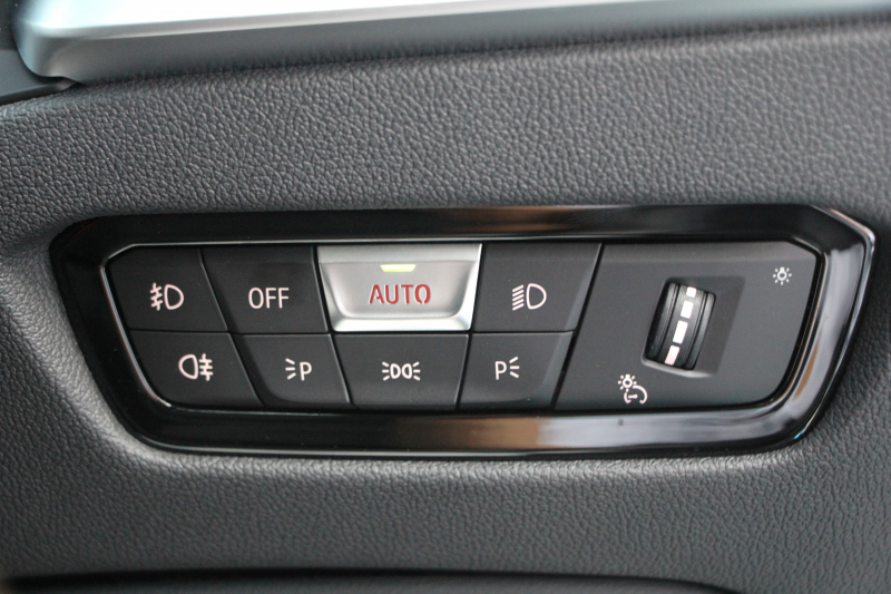 BMW 3シリーズ 320i Mｽﾎﾟｰﾂ ｺﾝﾌｫｰﾄP Pｱｼｽﾄﾌﾟﾗｽ 360度ｶﾒﾗ ｼｰﾄﾋｰﾀｰ 追従ACC ｽﾃｱﾘﾝｸﾞｻﾎﾟｰﾄ BMWﾗｲﾌﾞｺｯｸﾋﾟｯﾄﾞLEDﾍｯﾄﾞﾗｲﾄ ｵｰﾄﾊｲﾋﾞｰﾑ ﾜｲﾔﾚｽ充電  ﾊｰﾌﾚｻﾞｰ 電動ﾄﾗﾝｸ 3ｿﾞｰﾝｴｱｺﾝ ｱｯﾌﾟﾙｶｰﾌﾟﾚｲ 2年保証