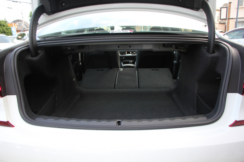 BMW 3シリーズ 320i Mｽﾎﾟｰﾂ ｺﾝﾌｫｰﾄP Pｱｼｽﾄﾌﾟﾗｽ 360度ｶﾒﾗ ｼｰﾄﾋｰﾀｰ 追従ACC ｽﾃｱﾘﾝｸﾞｻﾎﾟｰﾄ BMWﾗｲﾌﾞｺｯｸﾋﾟｯﾄﾞLEDﾍｯﾄﾞﾗｲﾄ ｵｰﾄﾊｲﾋﾞｰﾑ ﾜｲﾔﾚｽ充電  ﾊｰﾌﾚｻﾞｰ 電動ﾄﾗﾝｸ 3ｿﾞｰﾝｴｱｺﾝ ｱｯﾌﾟﾙｶｰﾌﾟﾚｲ 2年保証