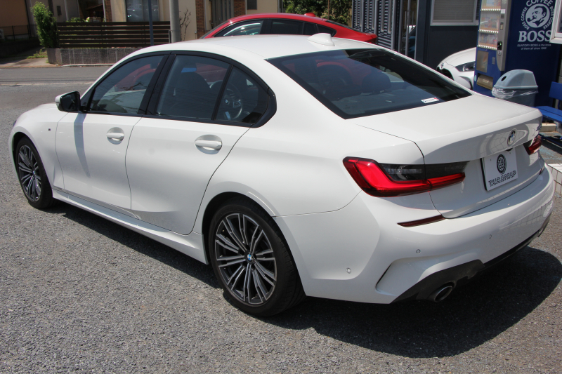 BMW 3シリーズ 320i Mｽﾎﾟｰﾂ ｺﾝﾌｫｰﾄP Pｱｼｽﾄﾌﾟﾗｽ 360度ｶﾒﾗ ｼｰﾄﾋｰﾀｰ 追従ACC ｽﾃｱﾘﾝｸﾞｻﾎﾟｰﾄ BMWﾗｲﾌﾞｺｯｸﾋﾟｯﾄﾞLEDﾍｯﾄﾞﾗｲﾄ ｵｰﾄﾊｲﾋﾞｰﾑ ﾜｲﾔﾚｽ充電  ﾊｰﾌﾚｻﾞｰ 電動ﾄﾗﾝｸ 3ｿﾞｰﾝｴｱｺﾝ ｱｯﾌﾟﾙｶｰﾌﾟﾚｲ 2年保証