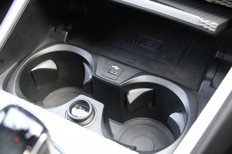 BMW 3シリーズ 320i Mｽﾎﾟｰﾂ ｺﾝﾌｫｰﾄP Pｱｼｽﾄﾌﾟﾗｽ 360度ｶﾒﾗ ｼｰﾄﾋｰﾀｰ 追従ACC ｽﾃｱﾘﾝｸﾞｻﾎﾟｰﾄ BMWﾗｲﾌﾞｺｯｸﾋﾟｯﾄﾞLEDﾍｯﾄﾞﾗｲﾄ ｵｰﾄﾊｲﾋﾞｰﾑ ﾜｲﾔﾚｽ充電  ﾊｰﾌﾚｻﾞｰ 電動ﾄﾗﾝｸ 3ｿﾞｰﾝｴｱｺﾝ ｱｯﾌﾟﾙｶｰﾌﾟﾚｲ 2年保証