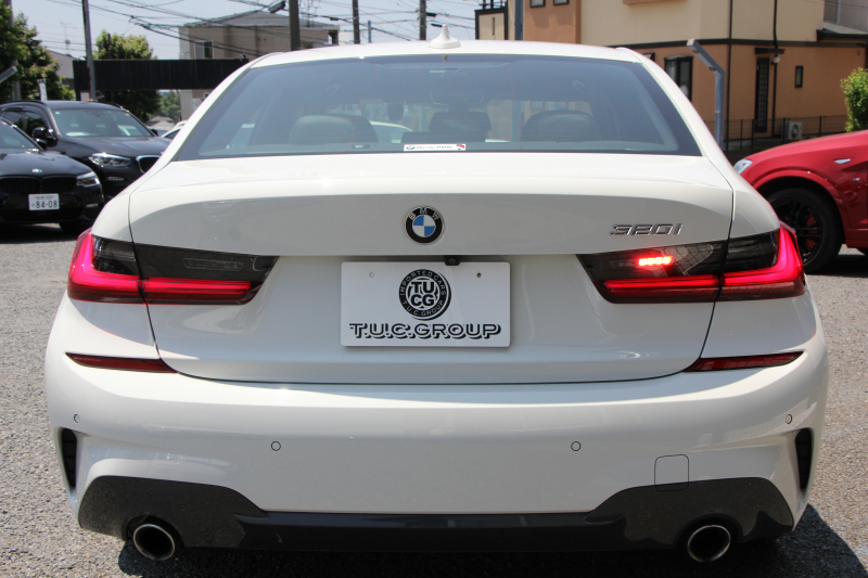 BMW 3シリーズ 320i Mｽﾎﾟｰﾂ ｺﾝﾌｫｰﾄP Pｱｼｽﾄﾌﾟﾗｽ 360度ｶﾒﾗ ｼｰﾄﾋｰﾀｰ 追従ACC ｽﾃｱﾘﾝｸﾞｻﾎﾟｰﾄ BMWﾗｲﾌﾞｺｯｸﾋﾟｯﾄﾞLEDﾍｯﾄﾞﾗｲﾄ ｵｰﾄﾊｲﾋﾞｰﾑ ﾜｲﾔﾚｽ充電  ﾊｰﾌﾚｻﾞｰ 電動ﾄﾗﾝｸ 3ｿﾞｰﾝｴｱｺﾝ ｱｯﾌﾟﾙｶｰﾌﾟﾚｲ 2年保証