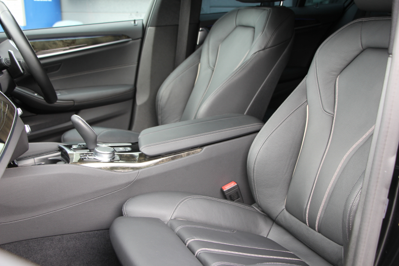 BMW 5シリーズ 523d ﾂｰﾘﾝｸﾞMｽﾎﾟｰﾂ ﾊｲﾗｲﾝ 1ｵｰﾅ 変更後ﾓﾃﾞﾙ 全席ﾋｰﾀｰ黒革 新ﾒｰﾀｰ HUD LEDﾍｯﾄﾞﾗｲﾄ 追従ACC ｽﾃｱﾘﾝｸﾞｻﾎﾟｰﾄ ｵｰﾄﾊｲﾋﾞｰﾑ ﾀｯﾁ画面HDDﾅﾋﾞTV 360度ｶﾒﾗ 電動ﾘｱｹﾞｰﾄ ﾗﾝﾊﾞｰｻﾎﾟｰﾄ 2年保証