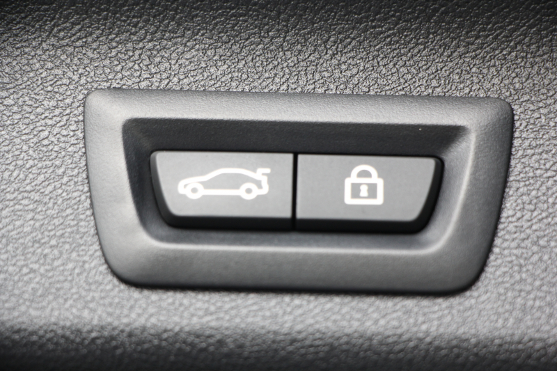 BMW 5シリーズ 523d ﾂｰﾘﾝｸﾞMｽﾎﾟｰﾂ ﾊｲﾗｲﾝ 1ｵｰﾅ 変更後ﾓﾃﾞﾙ 全席ﾋｰﾀｰ黒革 新ﾒｰﾀｰ HUD LEDﾍｯﾄﾞﾗｲﾄ 追従ACC ｽﾃｱﾘﾝｸﾞｻﾎﾟｰﾄ ｵｰﾄﾊｲﾋﾞｰﾑ ﾀｯﾁ画面HDDﾅﾋﾞTV 360度ｶﾒﾗ 電動ﾘｱｹﾞｰﾄ ﾗﾝﾊﾞｰｻﾎﾟｰﾄ 2年保証