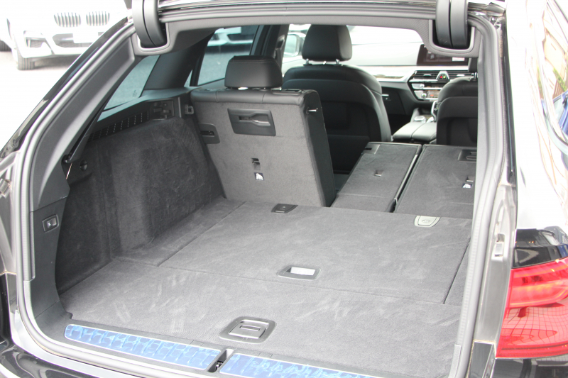 BMW 5シリーズ 523d ﾂｰﾘﾝｸﾞMｽﾎﾟｰﾂ ﾊｲﾗｲﾝ 1ｵｰﾅ 変更後ﾓﾃﾞﾙ 全席ﾋｰﾀｰ黒革 新ﾒｰﾀｰ HUD LEDﾍｯﾄﾞﾗｲﾄ 追従ACC ｽﾃｱﾘﾝｸﾞｻﾎﾟｰﾄ ｵｰﾄﾊｲﾋﾞｰﾑ ﾀｯﾁ画面HDDﾅﾋﾞTV 360度ｶﾒﾗ 電動ﾘｱｹﾞｰﾄ ﾗﾝﾊﾞｰｻﾎﾟｰﾄ 2年保証