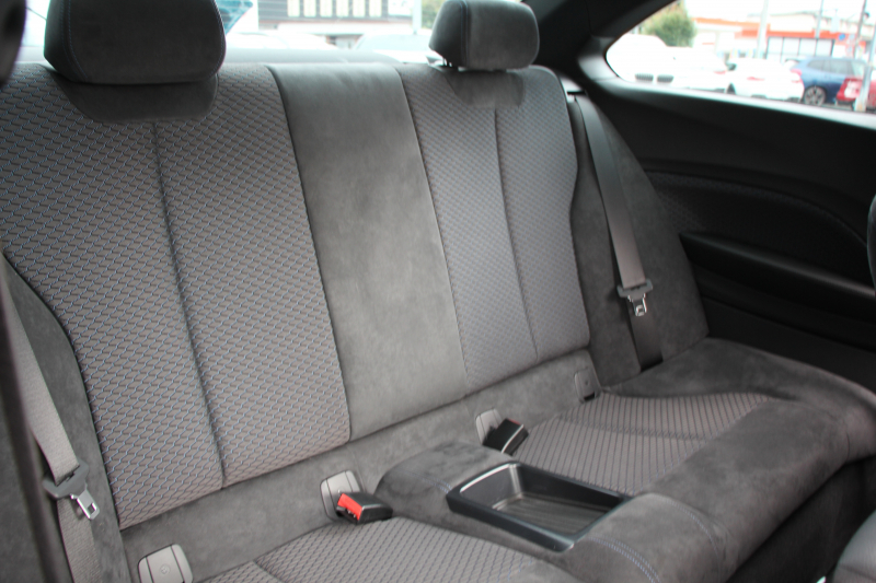 BMW 2シリーズ M240i ｸｰﾍﾟ後期 ﾌｪｲｽﾘﾌﾄ後 B58新ｴﾝｼﾞﾝ 340馬力 走行2400km 1ｵｰﾅ LEDﾍｯﾄﾞﾗｲﾄ LEDﾃｰﾙ ｱﾀﾞﾌﾟﾃｨﾌﾞMｻｽ ｼｰﾄﾋｰﾀｰ ﾀｯﾁ画面HDDﾅﾋﾞPｱｼｽﾄ ﾊﾟﾄﾞﾙｼﾌﾄ 8速AT ｼﾞｪｯﾄﾌﾞﾗｯｸ18AW 衝突軽減ﾌﾞﾚｰｷ ﾌﾞﾚｰｷ付ｸﾙｺﾝ 2年保証