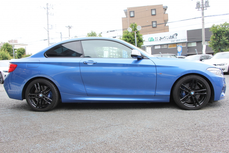 BMW 2シリーズ M240i ｸｰﾍﾟ後期 ﾌｪｲｽﾘﾌﾄ後 B58新ｴﾝｼﾞﾝ 340馬力 走行2400km 1ｵｰﾅ LEDﾍｯﾄﾞﾗｲﾄ LEDﾃｰﾙ ｱﾀﾞﾌﾟﾃｨﾌﾞMｻｽ ｼｰﾄﾋｰﾀｰ ﾀｯﾁ画面HDDﾅﾋﾞPｱｼｽﾄ ﾊﾟﾄﾞﾙｼﾌﾄ 8速AT ｼﾞｪｯﾄﾌﾞﾗｯｸ18AW 衝突軽減ﾌﾞﾚｰｷ ﾌﾞﾚｰｷ付ｸﾙｺﾝ 2年保証