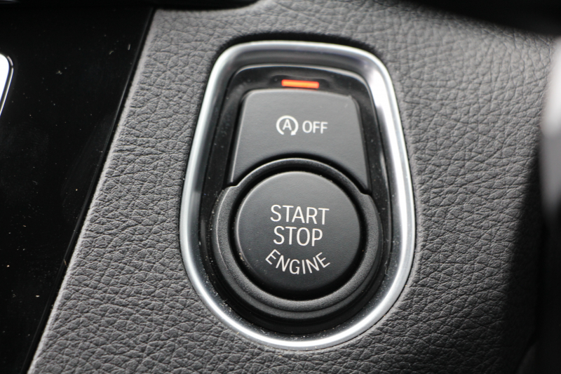 BMW 2シリーズ M240i ｸｰﾍﾟ後期 ﾌｪｲｽﾘﾌﾄ後 B58新ｴﾝｼﾞﾝ 340馬力 走行2400km 1ｵｰﾅ LEDﾍｯﾄﾞﾗｲﾄ LEDﾃｰﾙ ｱﾀﾞﾌﾟﾃｨﾌﾞMｻｽ ｼｰﾄﾋｰﾀｰ ﾀｯﾁ画面HDDﾅﾋﾞPｱｼｽﾄ ﾊﾟﾄﾞﾙｼﾌﾄ 8速AT ｼﾞｪｯﾄﾌﾞﾗｯｸ18AW 衝突軽減ﾌﾞﾚｰｷ ﾌﾞﾚｰｷ付ｸﾙｺﾝ 2年保証