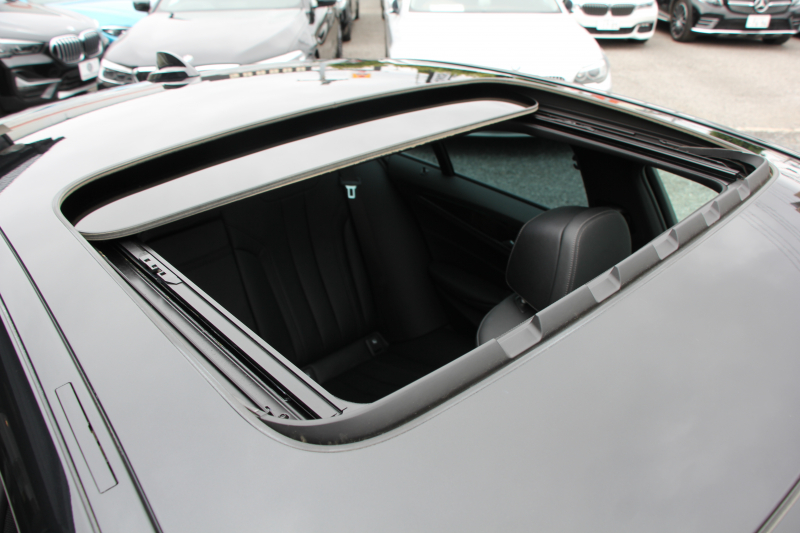 BMW 5シリーズ 523i Mｽﾎﾟｰﾂ ﾊｲﾗｲﾝ ｲﾉﾍﾞｰｼｮﾝ&ｺﾝﾌｫｰﾄP ｻﾝﾙｰﾌ 全席ﾋｰﾀｰ黒革 ｺﾝﾌｫｰﾄｼｰﾄ ﾍﾞﾝﾁﾚｰｼｮﾝ ｿﾌﾄｸﾛｰｽﾞﾄﾞｱ HUD ﾜｲﾔﾚｽ充電 追従ACC ｽﾃｱﾘﾝｸﾞｻﾎﾟｰﾄ LEDﾍｯﾄﾞﾗｲﾄ 360度ｶﾒﾗ ﾀｯﾁ画面HDDﾅﾋﾞTV ｼﾞｪｽﾁｬｰC 電動ﾄﾗﾝｸ 19AW 2年保証