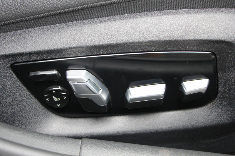 BMW 5シリーズ 523i Mｽﾎﾟｰﾂ ﾊｲﾗｲﾝ ｲﾉﾍﾞｰｼｮﾝ&ｺﾝﾌｫｰﾄP ｻﾝﾙｰﾌ 全席ﾋｰﾀｰ黒革 ｺﾝﾌｫｰﾄｼｰﾄ ﾍﾞﾝﾁﾚｰｼｮﾝ ｿﾌﾄｸﾛｰｽﾞﾄﾞｱ HUD ﾜｲﾔﾚｽ充電 追従ACC ｽﾃｱﾘﾝｸﾞｻﾎﾟｰﾄ LEDﾍｯﾄﾞﾗｲﾄ 360度ｶﾒﾗ ﾀｯﾁ画面HDDﾅﾋﾞTV ｼﾞｪｽﾁｬｰC 電動ﾄﾗﾝｸ 19AW 2年保証