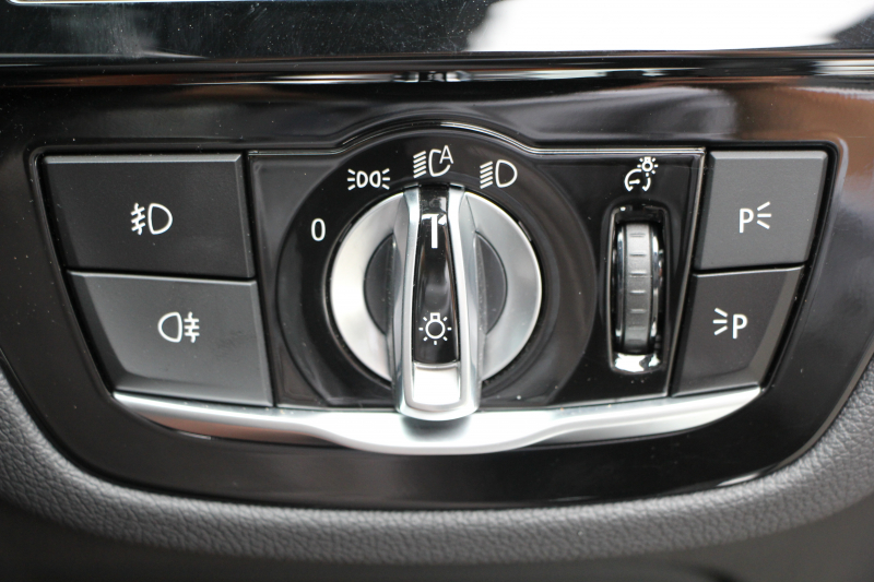 BMW 5シリーズ 523i Mｽﾎﾟｰﾂ ﾊｲﾗｲﾝ ｲﾉﾍﾞｰｼｮﾝ&ｺﾝﾌｫｰﾄP ｻﾝﾙｰﾌ 全席ﾋｰﾀｰ黒革 ｺﾝﾌｫｰﾄｼｰﾄ ﾍﾞﾝﾁﾚｰｼｮﾝ ｿﾌﾄｸﾛｰｽﾞﾄﾞｱ HUD ﾜｲﾔﾚｽ充電 追従ACC ｽﾃｱﾘﾝｸﾞｻﾎﾟｰﾄ LEDﾍｯﾄﾞﾗｲﾄ 360度ｶﾒﾗ ﾀｯﾁ画面HDDﾅﾋﾞTV ｼﾞｪｽﾁｬｰC 電動ﾄﾗﾝｸ 19AW 2年保証