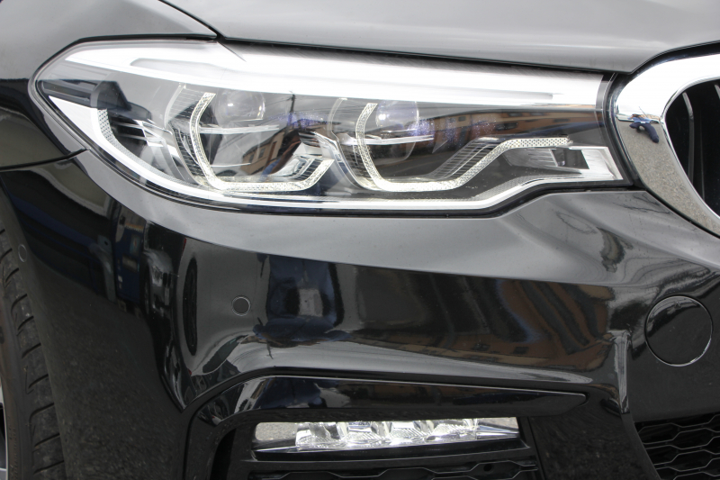 BMW 5シリーズ 540i Xdrive Mｽﾎﾟｰﾂ ｲﾉﾍﾞｰｼｮﾝ&ｺﾝﾌｫｰﾄP 4WD 1ｵｰﾅ 直6ﾀｰﾎﾞ340馬力 ﾌﾞﾗｯｸﾚｻﾞｰ 全席ﾋｰﾀｰ ﾏｯｻｰｼﾞ&ｱｸﾃｨﾌﾞﾍﾞﾝﾁﾚｰｼｮﾝ ｼﾞｪｽﾁｬｰC 液晶ﾒｰﾀｰ HUD 追従ACC LEDﾍｯﾄﾞﾗｲﾄ ﾀｯﾁ画面ﾅﾋﾞﾌﾙｾｸﾞTV ｱﾀﾞﾌﾟﾃｨﾌﾞｻｽ Mspﾌﾞﾚｰｷ 19AW 2年保証