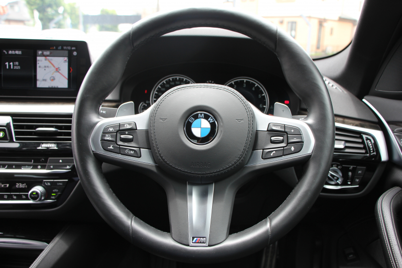 BMW 5シリーズ 540i Xdrive Mｽﾎﾟｰﾂ ｲﾉﾍﾞｰｼｮﾝ&ｺﾝﾌｫｰﾄP 4WD 1ｵｰﾅ 直6ﾀｰﾎﾞ340馬力 ﾌﾞﾗｯｸﾚｻﾞｰ 全席ﾋｰﾀｰ ﾏｯｻｰｼﾞ&ｱｸﾃｨﾌﾞﾍﾞﾝﾁﾚｰｼｮﾝ ｼﾞｪｽﾁｬｰC 液晶ﾒｰﾀｰ HUD 追従ACC LEDﾍｯﾄﾞﾗｲﾄ ﾀｯﾁ画面ﾅﾋﾞﾌﾙｾｸﾞTV ｱﾀﾞﾌﾟﾃｨﾌﾞｻｽ Mspﾌﾞﾚｰｷ 19AW 2年保証