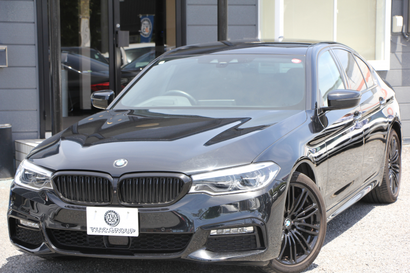 BMW 5シリーズ 530i ｴﾃﾞｨｼｮﾝﾐｯｼｮﾝｲﾝﾎﾟｯｼﾌﾞﾙ 特別仕様車 高出力 ﾅｲﾄﾌﾞﾙｰﾚｻﾞｰ ｱﾀﾞﾌﾟﾃｨﾌﾞｻｽ HUD ﾊｰﾏﾝｶｰﾄﾞﾝ 追従ACC ｽﾃｱﾘﾝｸﾞｻﾎﾟｰﾄ ﾀｯﾁ画面HDDﾅﾋﾞTV LEDﾍｯﾄﾞﾗｲﾄ ｵｰﾄﾊｲﾋﾞｰﾑ 電動ﾄﾗﾝｸ 360度ｶﾒﾗ 全席ﾋｰﾀｰ ﾌﾞﾗｯｸ19AW 2年保証