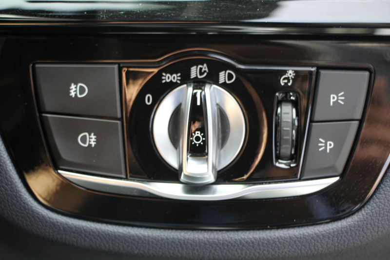 BMW 5シリーズ 530i ｴﾃﾞｨｼｮﾝﾐｯｼｮﾝｲﾝﾎﾟｯｼﾌﾞﾙ 特別仕様車 高出力 ﾅｲﾄﾌﾞﾙｰﾚｻﾞｰ ｱﾀﾞﾌﾟﾃｨﾌﾞｻｽ HUD ﾊｰﾏﾝｶｰﾄﾞﾝ 追従ACC ｽﾃｱﾘﾝｸﾞｻﾎﾟｰﾄ ﾀｯﾁ画面HDDﾅﾋﾞTV LEDﾍｯﾄﾞﾗｲﾄ ｵｰﾄﾊｲﾋﾞｰﾑ 電動ﾄﾗﾝｸ 360度ｶﾒﾗ 全席ﾋｰﾀｰ ﾌﾞﾗｯｸ19AW 2年保証