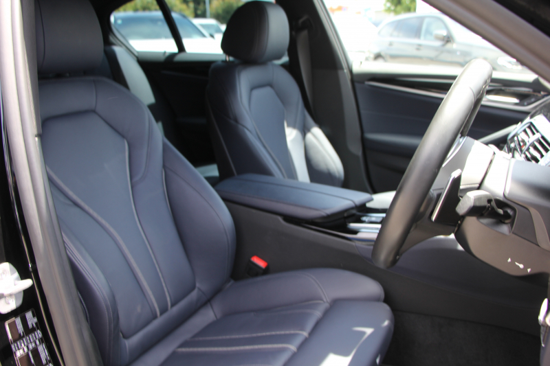 BMW 5シリーズ 530i ｴﾃﾞｨｼｮﾝﾐｯｼｮﾝｲﾝﾎﾟｯｼﾌﾞﾙ 特別仕様車 高出力 ﾅｲﾄﾌﾞﾙｰﾚｻﾞｰ ｱﾀﾞﾌﾟﾃｨﾌﾞｻｽ HUD ﾊｰﾏﾝｶｰﾄﾞﾝ 追従ACC ｽﾃｱﾘﾝｸﾞｻﾎﾟｰﾄ ﾀｯﾁ画面HDDﾅﾋﾞTV LEDﾍｯﾄﾞﾗｲﾄ ｵｰﾄﾊｲﾋﾞｰﾑ 電動ﾄﾗﾝｸ 360度ｶﾒﾗ 全席ﾋｰﾀｰ ﾌﾞﾗｯｸ19AW 2年保証