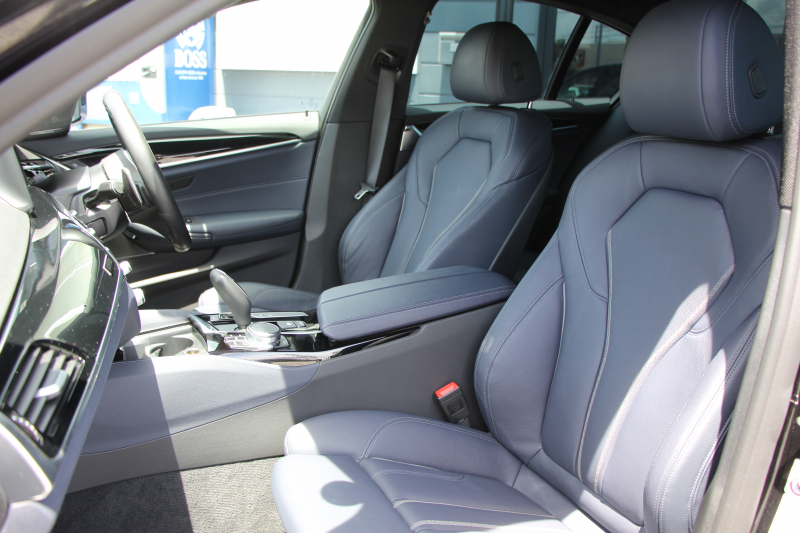 BMW 5シリーズ 530i ｴﾃﾞｨｼｮﾝﾐｯｼｮﾝｲﾝﾎﾟｯｼﾌﾞﾙ 特別仕様車 高出力 ﾅｲﾄﾌﾞﾙｰﾚｻﾞｰ ｱﾀﾞﾌﾟﾃｨﾌﾞｻｽ HUD ﾊｰﾏﾝｶｰﾄﾞﾝ 追従ACC ｽﾃｱﾘﾝｸﾞｻﾎﾟｰﾄ ﾀｯﾁ画面HDDﾅﾋﾞTV LEDﾍｯﾄﾞﾗｲﾄ ｵｰﾄﾊｲﾋﾞｰﾑ 電動ﾄﾗﾝｸ 360度ｶﾒﾗ 全席ﾋｰﾀｰ ﾌﾞﾗｯｸ19AW 2年保証