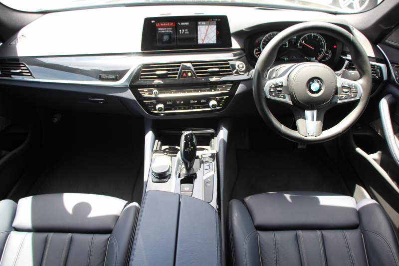 BMW 5シリーズ 530i ｴﾃﾞｨｼｮﾝﾐｯｼｮﾝｲﾝﾎﾟｯｼﾌﾞﾙ 特別仕様車 高出力 ﾅｲﾄﾌﾞﾙｰﾚｻﾞｰ ｱﾀﾞﾌﾟﾃｨﾌﾞｻｽ HUD ﾊｰﾏﾝｶｰﾄﾞﾝ 追従ACC ｽﾃｱﾘﾝｸﾞｻﾎﾟｰﾄ ﾀｯﾁ画面HDDﾅﾋﾞTV LEDﾍｯﾄﾞﾗｲﾄ ｵｰﾄﾊｲﾋﾞｰﾑ 電動ﾄﾗﾝｸ 360度ｶﾒﾗ 全席ﾋｰﾀｰ ﾌﾞﾗｯｸ19AW 2年保証