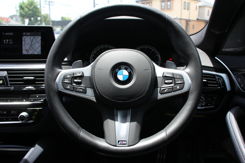 BMW 5シリーズ 530i ｴﾃﾞｨｼｮﾝﾐｯｼｮﾝｲﾝﾎﾟｯｼﾌﾞﾙ 特別仕様車 高出力 ﾅｲﾄﾌﾞﾙｰﾚｻﾞｰ ｱﾀﾞﾌﾟﾃｨﾌﾞｻｽ HUD ﾊｰﾏﾝｶｰﾄﾞﾝ 追従ACC ｽﾃｱﾘﾝｸﾞｻﾎﾟｰﾄ ﾀｯﾁ画面HDDﾅﾋﾞTV LEDﾍｯﾄﾞﾗｲﾄ ｵｰﾄﾊｲﾋﾞｰﾑ 電動ﾄﾗﾝｸ 360度ｶﾒﾗ 全席ﾋｰﾀｰ ﾌﾞﾗｯｸ19AW 2年保証