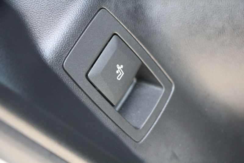 BMW X3 Xdrive20d Xﾗｲﾝ ﾊｲﾗｲﾝ 真珠色 全席ﾋｰﾀｰ黒革  ｱｸﾃｨﾌﾞﾍﾞﾝﾁﾚｰｼｮﾝ ﾘｱｼｰﾄ可倒調整 HUD 追従ACC ｽﾃｱﾘﾝｸﾞｻﾎﾟｰﾄ 液晶ﾒｰﾀｰ ﾀｯﾁ画面対応HDDﾅﾋﾞTV LEDﾍｯﾄﾞﾗｲﾄ 360度ｶﾒﾗ 電動ﾄﾗﾝｸ 衝突軽減ﾌﾞﾚｰｷ 2年保証