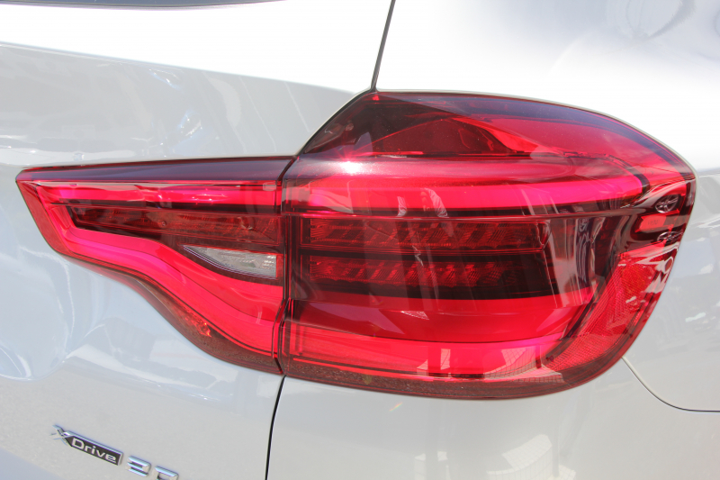 BMW X3 Xdrive20d Xﾗｲﾝ ﾊｲﾗｲﾝ 真珠色 全席ﾋｰﾀｰ黒革  ｱｸﾃｨﾌﾞﾍﾞﾝﾁﾚｰｼｮﾝ ﾘｱｼｰﾄ可倒調整 HUD 追従ACC ｽﾃｱﾘﾝｸﾞｻﾎﾟｰﾄ 液晶ﾒｰﾀｰ ﾀｯﾁ画面対応HDDﾅﾋﾞTV LEDﾍｯﾄﾞﾗｲﾄ 360度ｶﾒﾗ 電動ﾄﾗﾝｸ 衝突軽減ﾌﾞﾚｰｷ 2年保証