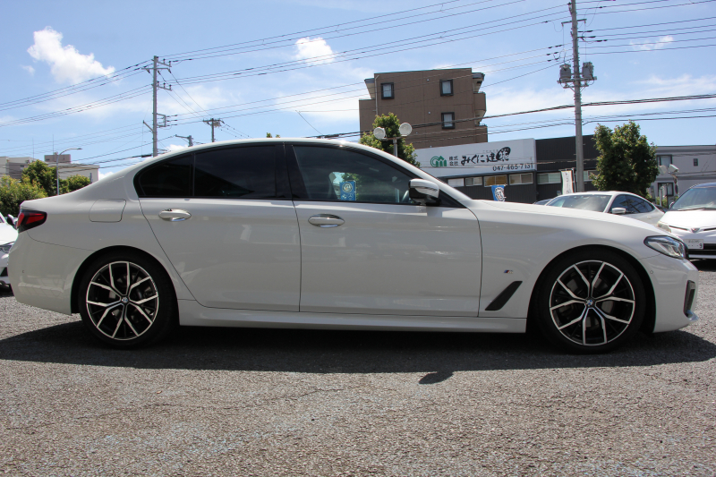 BMW 5シリーズ 523d Xdrive Mｽﾎﾟｰﾂ ｴﾃﾞｨｼｮﾝｼﾞｮｲﾌﾟﾗｽ 後期 1ｵ-ﾅ ﾋｰﾀｰ黒革 LEDﾍｯﾄﾞﾗｲﾄ ｵｰﾄﾊｲﾋﾞｰﾑ 360度ｶﾒﾗ BMWﾗｲﾌﾞｺｯｸﾋﾟｯﾄ ﾀｯﾁ画面HDDﾅﾋﾞｱｯﾌﾟﾙｶｰﾌﾟﾚｲ 追従ACC HUD 電動ﾄﾗﾝｸ ｱｲﾊﾞｯﾊｻｽ 2年保証