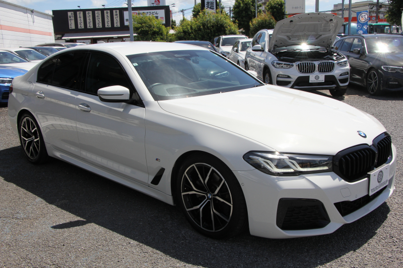 BMW 5シリーズ 523d Xdrive Mｽﾎﾟｰﾂ ｴﾃﾞｨｼｮﾝｼﾞｮｲﾌﾟﾗｽ 後期 1ｵ-ﾅ ﾋｰﾀｰ黒革 LEDﾍｯﾄﾞﾗｲﾄ ｵｰﾄﾊｲﾋﾞｰﾑ 360度ｶﾒﾗ BMWﾗｲﾌﾞｺｯｸﾋﾟｯﾄ ﾀｯﾁ画面HDDﾅﾋﾞｱｯﾌﾟﾙｶｰﾌﾟﾚｲ 追従ACC HUD 電動ﾄﾗﾝｸ ｱｲﾊﾞｯﾊｻｽ 2年保証