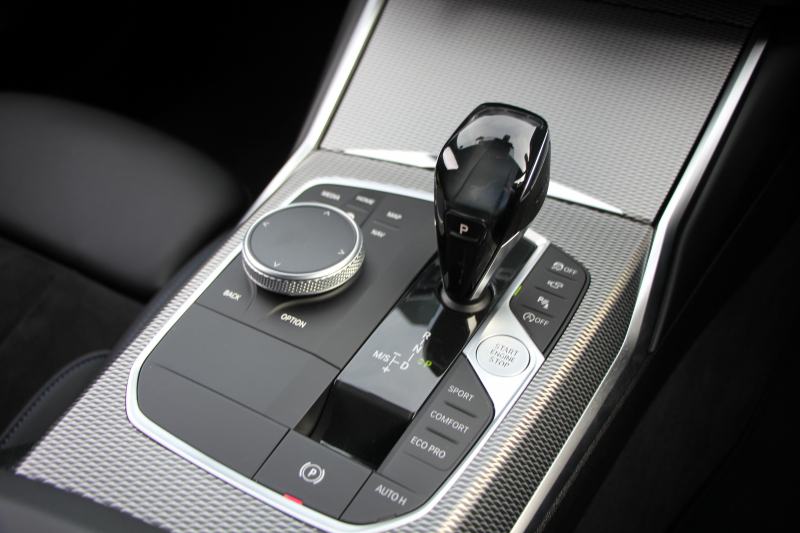 BMW 3シリーズ 320d Xdrive Mｽﾎﾟｰﾂ ｺﾝﾌｫｰﾄP 4WD Pｱｼｽﾄﾌﾟﾗｽ 360度ｶﾒﾗ BMWﾗｲﾌﾞｺｯｸﾋﾟｯﾄﾞﾀｯﾁ画面HDDﾅﾋﾞApplecarplay ﾜｲﾔﾚｽ充電 LEDﾍｯﾄﾞﾗｲﾄ ｵｰﾄﾊｲﾋﾞｰﾑ 追従ACC ｽﾃｱﾘﾝｸﾞｻﾎﾟｰﾄ ﾚｰﾝﾁｪﾝｼﾞ警告 ｼｰﾄﾋｰﾀｰ 2年保証