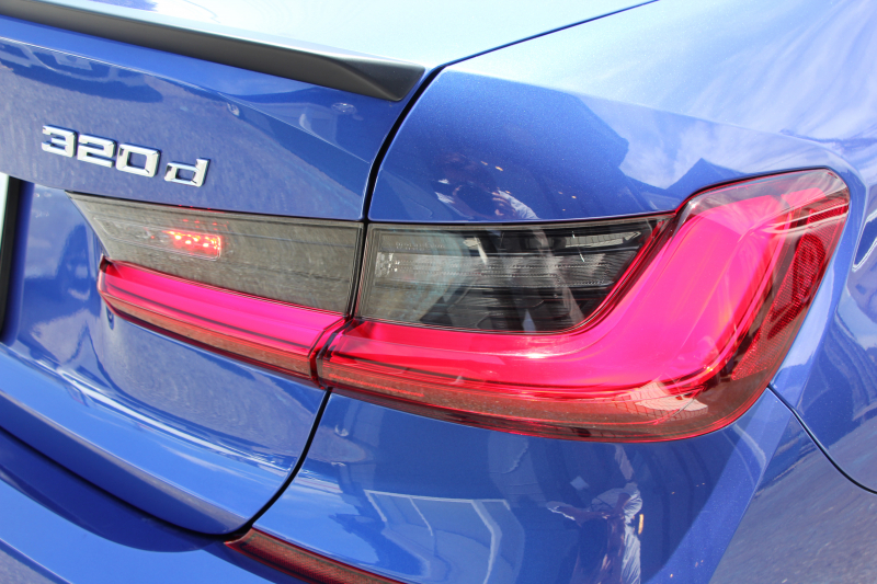 BMW 3シリーズ 320d Xdrive Mｽﾎﾟｰﾂ ｺﾝﾌｫｰﾄP 4WD Pｱｼｽﾄﾌﾟﾗｽ 360度ｶﾒﾗ BMWﾗｲﾌﾞｺｯｸﾋﾟｯﾄﾞﾀｯﾁ画面HDDﾅﾋﾞApplecarplay ﾜｲﾔﾚｽ充電 LEDﾍｯﾄﾞﾗｲﾄ ｵｰﾄﾊｲﾋﾞｰﾑ 追従ACC ｽﾃｱﾘﾝｸﾞｻﾎﾟｰﾄ ﾚｰﾝﾁｪﾝｼﾞ警告 ｼｰﾄﾋｰﾀｰ 2年保証