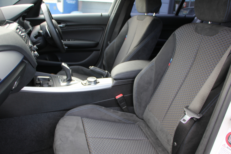 BMW 1シリーズ M135i ﾊﾟｰｷﾝｸﾞｻﾎﾟｰﾄP 直6ﾀｰﾎﾞ320馬力 衝突軽減ﾌﾞﾚｰｷ 車線逸脱警告 歩行者警告 ｱﾀﾞﾌﾟﾃｨﾌﾞMｻｽ ﾀｯﾁﾊﾟｯﾄﾞ対応HDDﾅﾋﾞ専用ｴｱﾛ 18AW&ﾌﾞﾚｰｷ 左右独立ｵｰﾄｴｱｺﾝ ﾊﾟﾄﾞﾙｼﾌﾄ 8速AT ｽﾏｰﾄｷｰ Bluetooth接続 2年保証