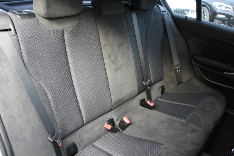 BMW 1シリーズ M135i ﾊﾟｰｷﾝｸﾞｻﾎﾟｰﾄP 直6ﾀｰﾎﾞ320馬力 衝突軽減ﾌﾞﾚｰｷ 車線逸脱警告 歩行者警告 ｱﾀﾞﾌﾟﾃｨﾌﾞMｻｽ ﾀｯﾁﾊﾟｯﾄﾞ対応HDDﾅﾋﾞ専用ｴｱﾛ 18AW&ﾌﾞﾚｰｷ 左右独立ｵｰﾄｴｱｺﾝ ﾊﾟﾄﾞﾙｼﾌﾄ 8速AT ｽﾏｰﾄｷｰ Bluetooth接続 2年保証