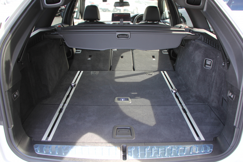 BMW 5シリーズ 523d Xdrive ﾂｰﾘﾝｸﾞMｽﾎﾟｰﾂ ｴﾃﾞｨｼｮﾝｼﾞｮｲﾌﾟﾗｽ ｾﾚｸﾄP 後期 1ｵｰﾅ 4WD ﾊﾟﾉﾗﾏｻﾝﾙｰﾌ ﾋｰﾀｰ黒革 ﾊｰﾏﾝｶｰﾄﾞﾝｻﾗｳﾝﾄﾞｱﾀﾞﾌﾟﾃｨﾌﾞｻｽ 19AW LEDﾍｯﾄﾞﾗｲﾄ ｵｰﾄﾊｲﾋﾞｰﾑ 360度ｶﾒﾗ ｱｯﾌﾟﾙｶｰﾌﾟﾚｲ BMWﾗｲﾌﾞｺｯｸﾋﾟｯﾄ 2年保証