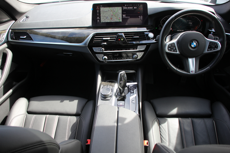 BMW 5シリーズ 523d Xdrive ﾂｰﾘﾝｸﾞMｽﾎﾟｰﾂ ｴﾃﾞｨｼｮﾝｼﾞｮｲﾌﾟﾗｽ ｾﾚｸﾄP 後期 1ｵｰﾅ 4WD ﾊﾟﾉﾗﾏｻﾝﾙｰﾌ ﾋｰﾀｰ黒革 ﾊｰﾏﾝｶｰﾄﾞﾝｻﾗｳﾝﾄﾞｱﾀﾞﾌﾟﾃｨﾌﾞｻｽ 19AW LEDﾍｯﾄﾞﾗｲﾄ ｵｰﾄﾊｲﾋﾞｰﾑ 360度ｶﾒﾗ ｱｯﾌﾟﾙｶｰﾌﾟﾚｲ BMWﾗｲﾌﾞｺｯｸﾋﾟｯﾄ 2年保証