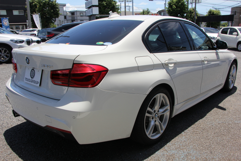 BMW 3シリーズ 320i Mｽﾎﾟｰﾂ 最終ﾓﾃﾞﾙ 新ｴﾝｼﾞﾝ ﾋｰﾀｰ黒革 LEDﾍｯﾄﾞﾗｲﾄ&ﾃｰﾙ NEWﾙｰﾑﾐﾗｰ 追従ACC ﾚｰﾝﾁｪﾝｼﾞ警告 ﾀｯﾁ画面対応HDDﾅﾋﾞBluetooth接続 Bｶﾒﾗ ﾊﾟﾄﾞﾙｼﾌﾄ 衝突軽減ﾌﾞﾚｰｷ 車線逸脱警告 歩行者警告 2年保証