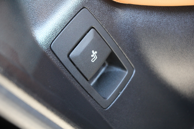 BMW X4 Xdrive20d Mｽﾎﾟｰﾂ 中期 NEWｲﾝﾃﾘｱ ﾊﾟﾉﾗﾏｻﾝﾙｰﾌ ｺﾆｬｯｸﾚｻﾞｰ 全席ﾋｰﾀｰ BMWﾗｲﾌﾞｺｯｸﾋﾟｯﾄ HUD ｼﾞｪｽﾁｬｰC ﾜｲﾔﾚｽ充電 ｵﾌﾟｼｮﾝ20AW NEWHDDﾅﾋﾞApplecarplay 追従ACC ｽﾃｱﾘﾝｸﾞｻﾎﾟｰﾄ 360度ｶﾒﾗ LEDﾍｯﾄﾞﾗｲﾄ 2年保証