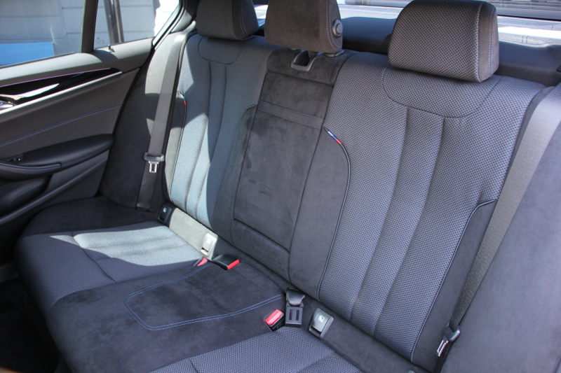 BMW 5シリーズ 523i ｴﾃﾞｨｼｮﾝﾐｯｼｮﾝｲﾝﾎﾟｯｼﾌﾞﾙ 特別仕様車 ﾊｰﾏﾝｶｰﾄﾞﾝｻﾗｳﾝﾄﾞHUD 専用ﾌﾞﾗｯｸ19AW ﾌﾞﾗｯｸｷﾄﾞﾆｰｸﾞﾘﾙ 追従ACC ｽﾃｱﾘﾝｸﾞｻﾎﾟｰﾄ  360度ｶﾒﾗ Pｱｼｽﾄ ﾀｯﾁ画面HDDﾅﾋﾞTV LEDﾍｯﾄﾞﾗｲﾄ ｵｰﾄﾊｲﾋﾞｰﾑ 2年保証