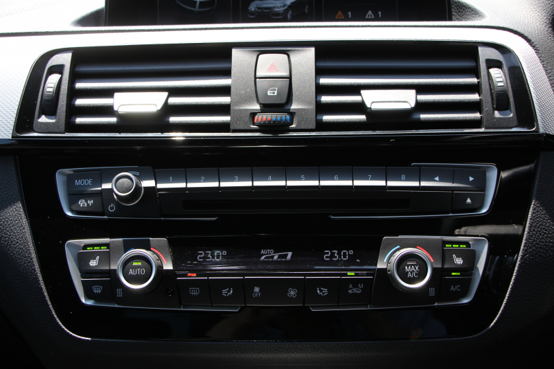 BMW 2シリーズ M240i ｸｰﾍﾟ後期 ﾌｪｲｽﾘﾌﾄ後 B58新ｴﾝｼﾞﾝ 340馬力 追従ACC ｼｰﾄﾋｰﾀｰ LEDﾍｯﾄﾞﾗｲﾄ LEDﾃｰﾙ ｱﾀﾞﾌﾟﾃｨﾌﾞMｻｽ ｼｰﾄﾋｰﾀｰ ﾀｯﾁ画面HDDﾅﾋﾞPｱｼｽﾄ ﾊﾟﾄﾞﾙｼﾌﾄ 8速AT 18AW 衝突軽減ﾌﾞﾚｰｷ ﾌ 2年保証