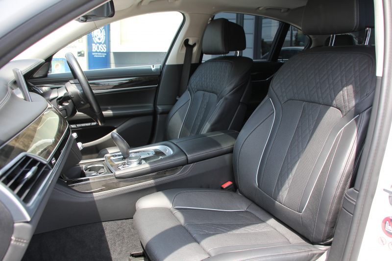 BMW 7シリーズ 740i ﾌﾟﾗｽP ｴﾅｼﾞｰEVOﾎﾞﾃﾞｨｷｯﾄ&20AW ｻﾝﾙｰﾌ 全席ﾋｰﾀｰ黒革 ﾃﾞｨｽﾌﾟﾚｲｷｰ LEDﾍｯﾄﾞﾗｲﾄ ﾊｰﾏﾝｶｰﾄﾞﾝ ﾏｯｻｰｼﾞ&ﾍﾞﾝﾁﾚｰｼｮﾝ HUD 追従ACC ｽﾃｱｻﾎﾟｰﾄ 液晶ﾒｰﾀｰ ﾀｯﾁ画面ﾅﾋﾞ360度ｶﾒﾗ ｿﾌﾄｸﾛｰｽﾞﾄﾞｱ 電動ﾄﾗﾝｸ 2年保証