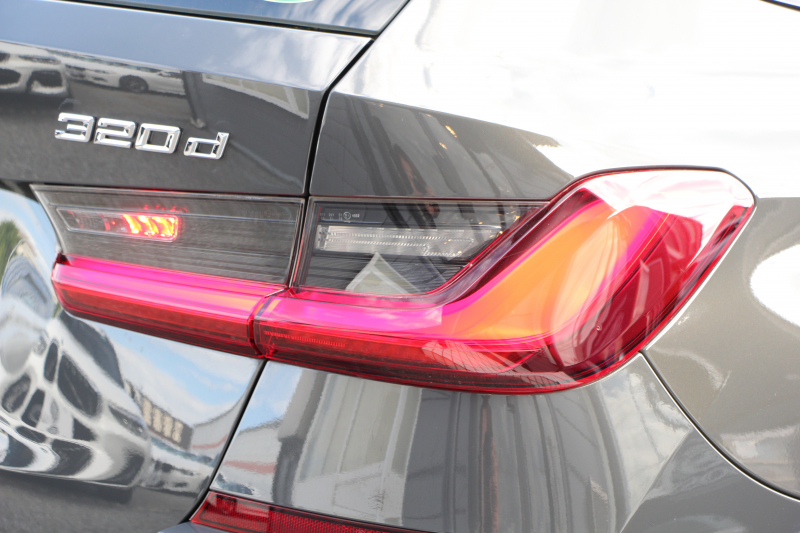 BMW 3シリーズ 320d Xdrive ﾂｰﾘﾝｸﾞMｽﾎﾟｰﾂ ﾃﾞﾋﾞｭｰ&ｲﾉﾍﾞｰｼｮﾝ&ｺﾝﾌｫｰﾄP  individualｶﾗｰ ﾚｰｻﾞｰﾗｲﾄ ﾋｰﾀｰ付ｵｲｽﾀｰﾚｻﾞｰ HUD ｼﾞｪｽﾁｬｰｺﾝﾄﾛｰﾙ ｱｯﾌﾟﾙｶｰﾌﾟﾚｲ BMWﾗｲﾌﾞｺｯｸﾋﾟｯﾄﾞﾜｲﾔﾚｽ充電 電動ﾄﾗﾝｸ 追従ACC ｽﾃｱﾘﾝｸﾞｻﾎﾟｰﾄ 2年保証